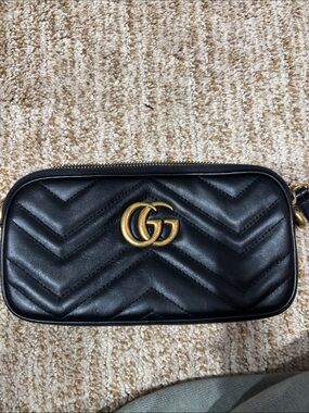Gucci Black Quilted Leather Camera Crossbody with Gold GG